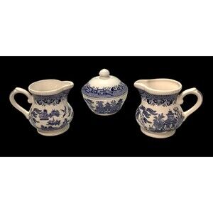 Vintage CHURCHILL Blue Willow Creamers & Sugar Bowl Staffordshire England READ